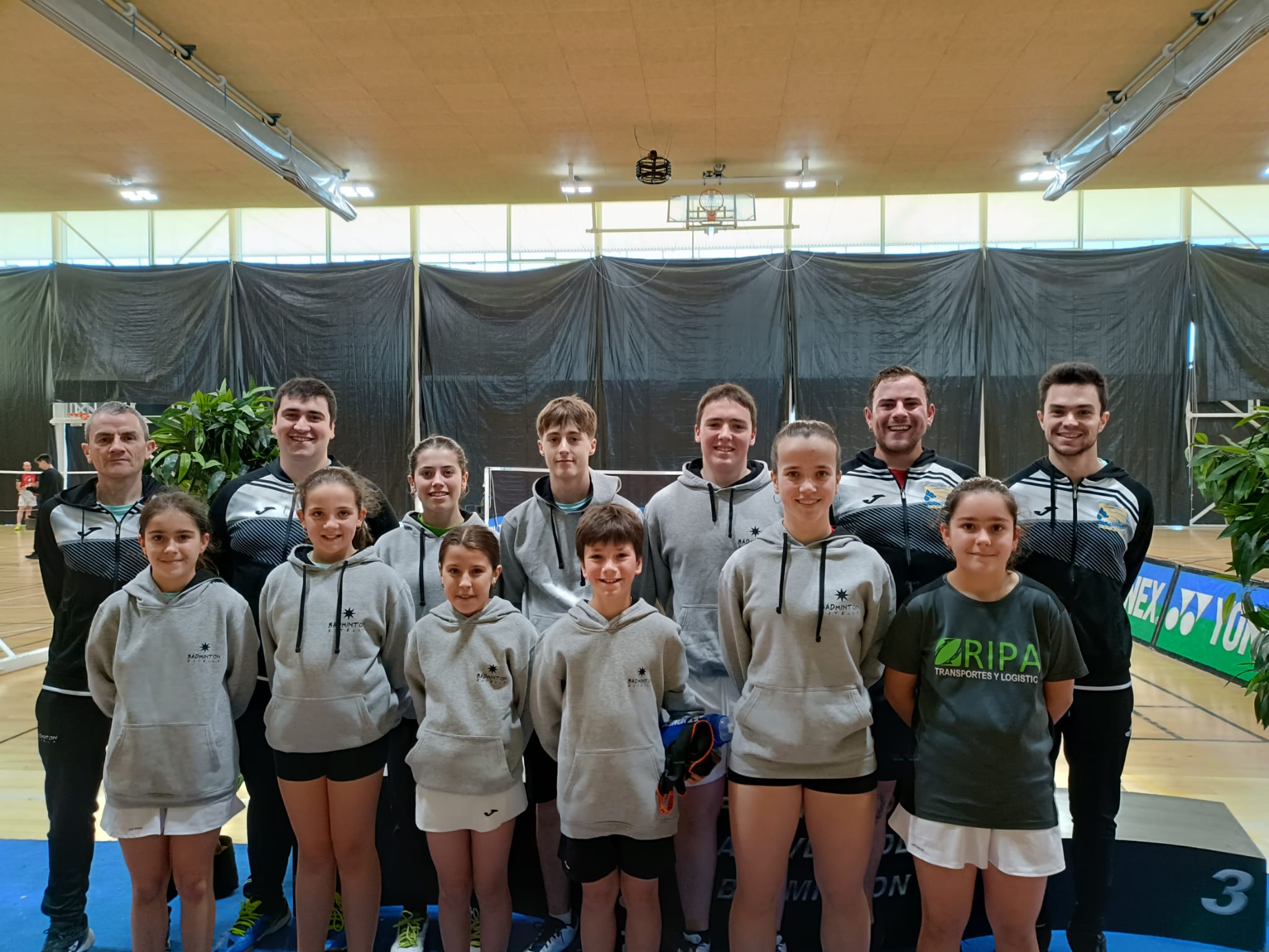 El b&aacute;dminton navarro sigue sumando medallas esta temporada (cr&oacute;nicas 27-28 de abril)